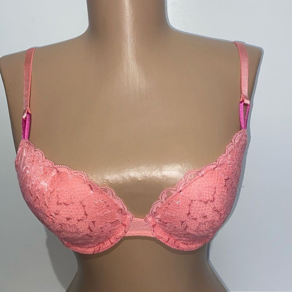 Victoria's Secret Women's Peach Floral Lace Lined Underwired Demi‎ Bra Size 34B